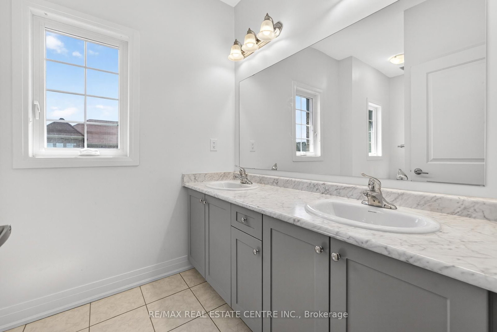 423 Royal West Drive • Brampton, ON photo 23