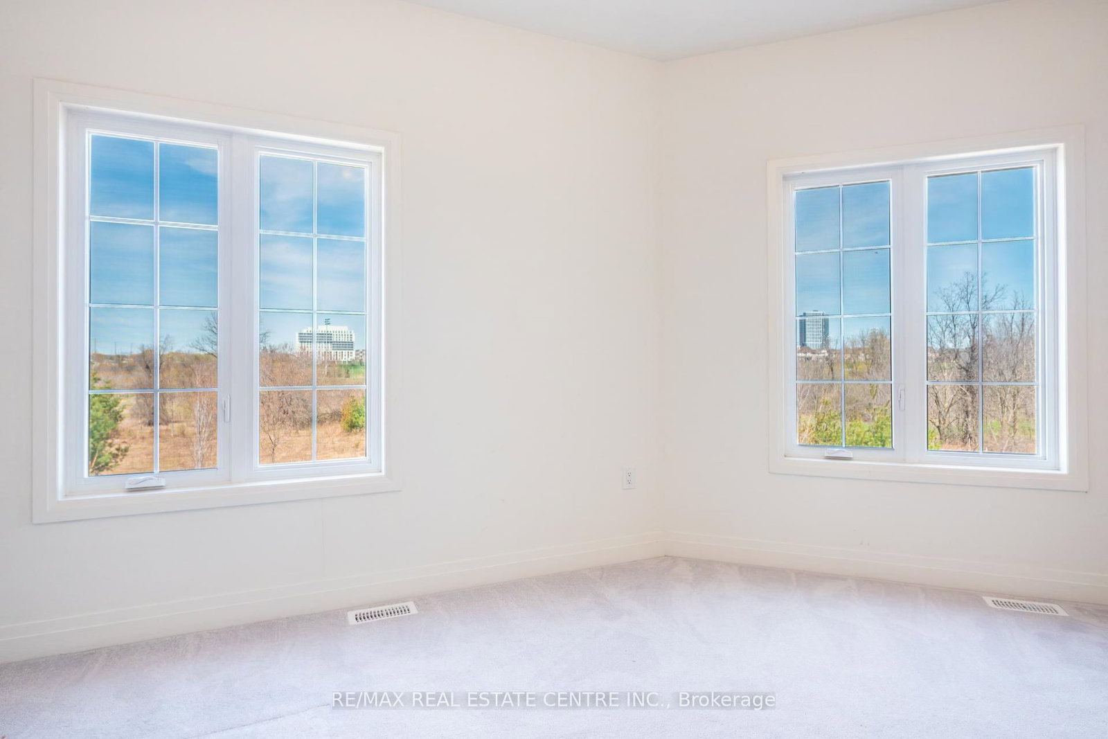423 Royal West Drive - Photo 35