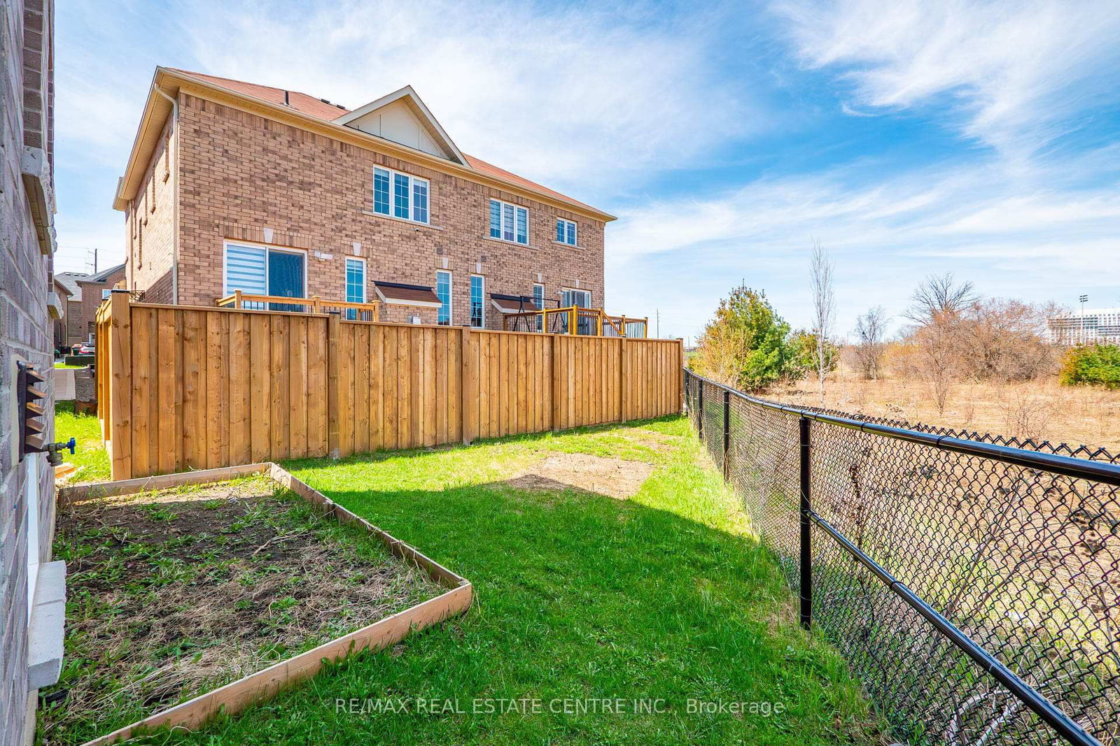 423 Royal West Drive • Brampton, ON photo 44