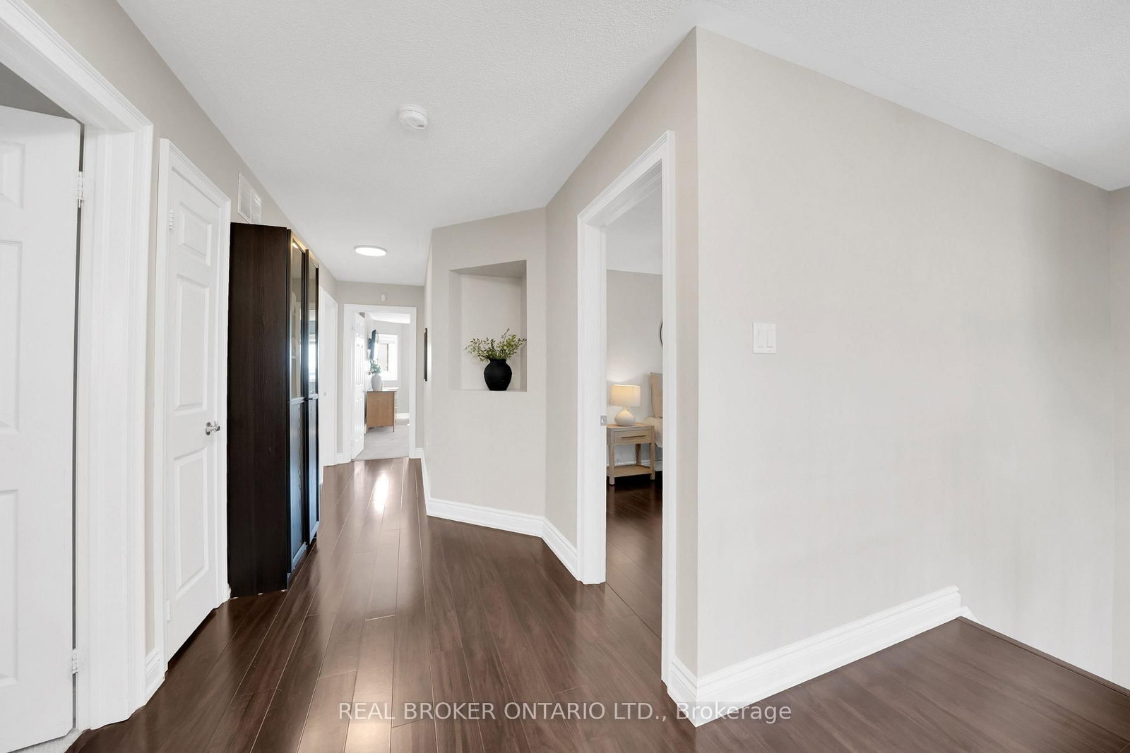 217 Ellis Crescent - Photo 15