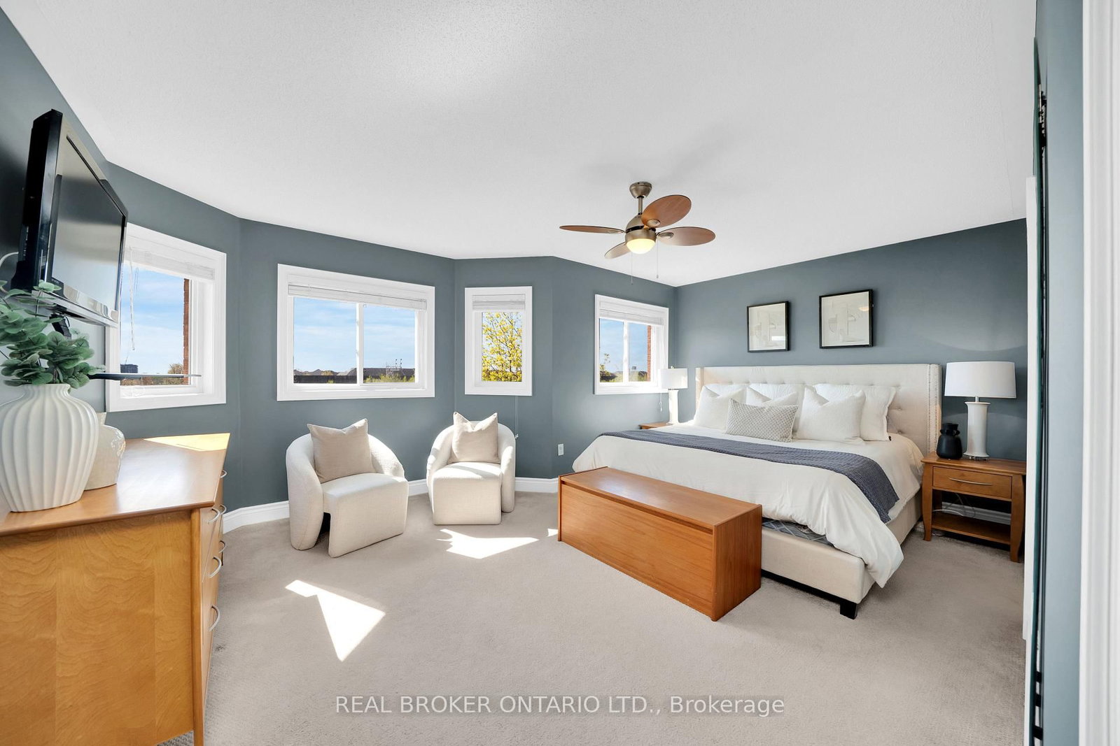 217 Ellis Crescent - Photo 16