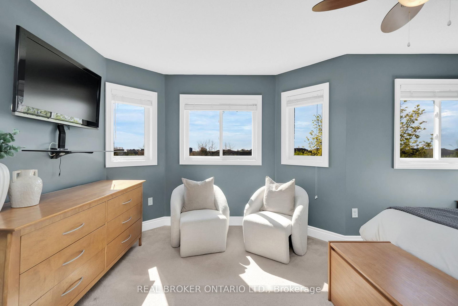 217 Ellis Crescent - Photo 17