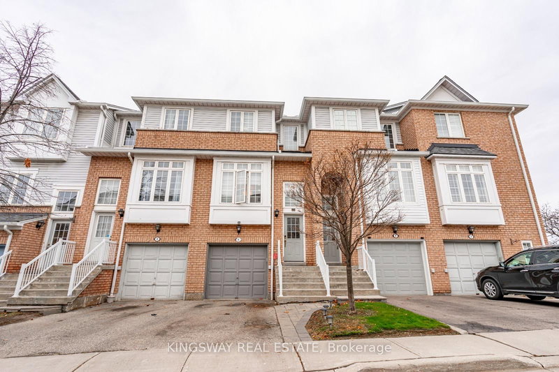 280 Hillcrest Ave #6, Mississauga, Ontario