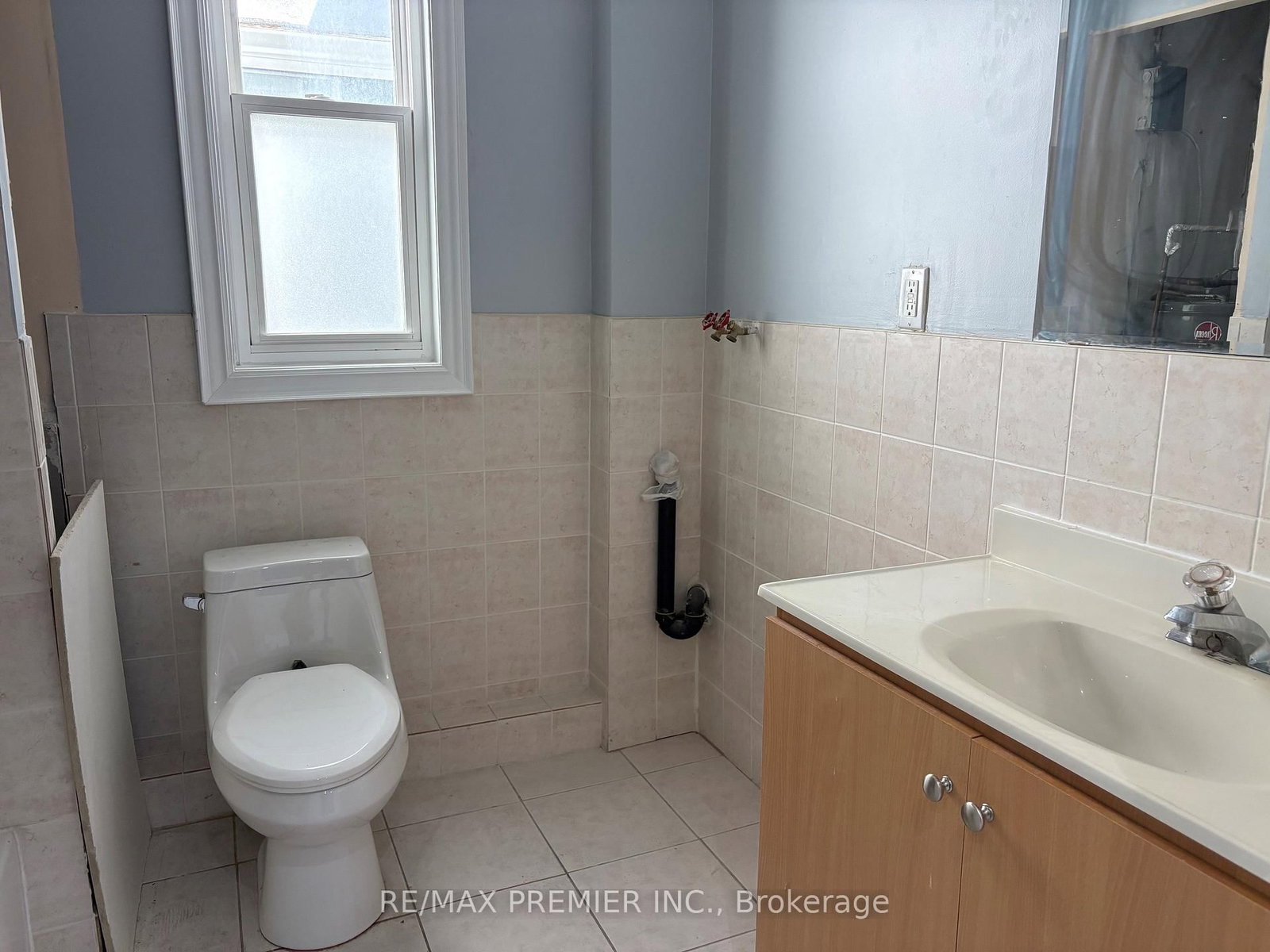 938 Bloor Street W, Unit Upper - Photo 10