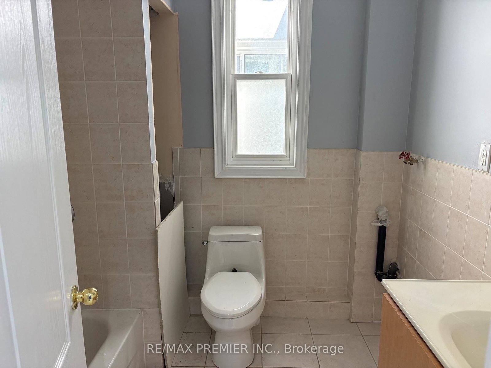 938 Bloor Street W, Unit Upper - Photo 11