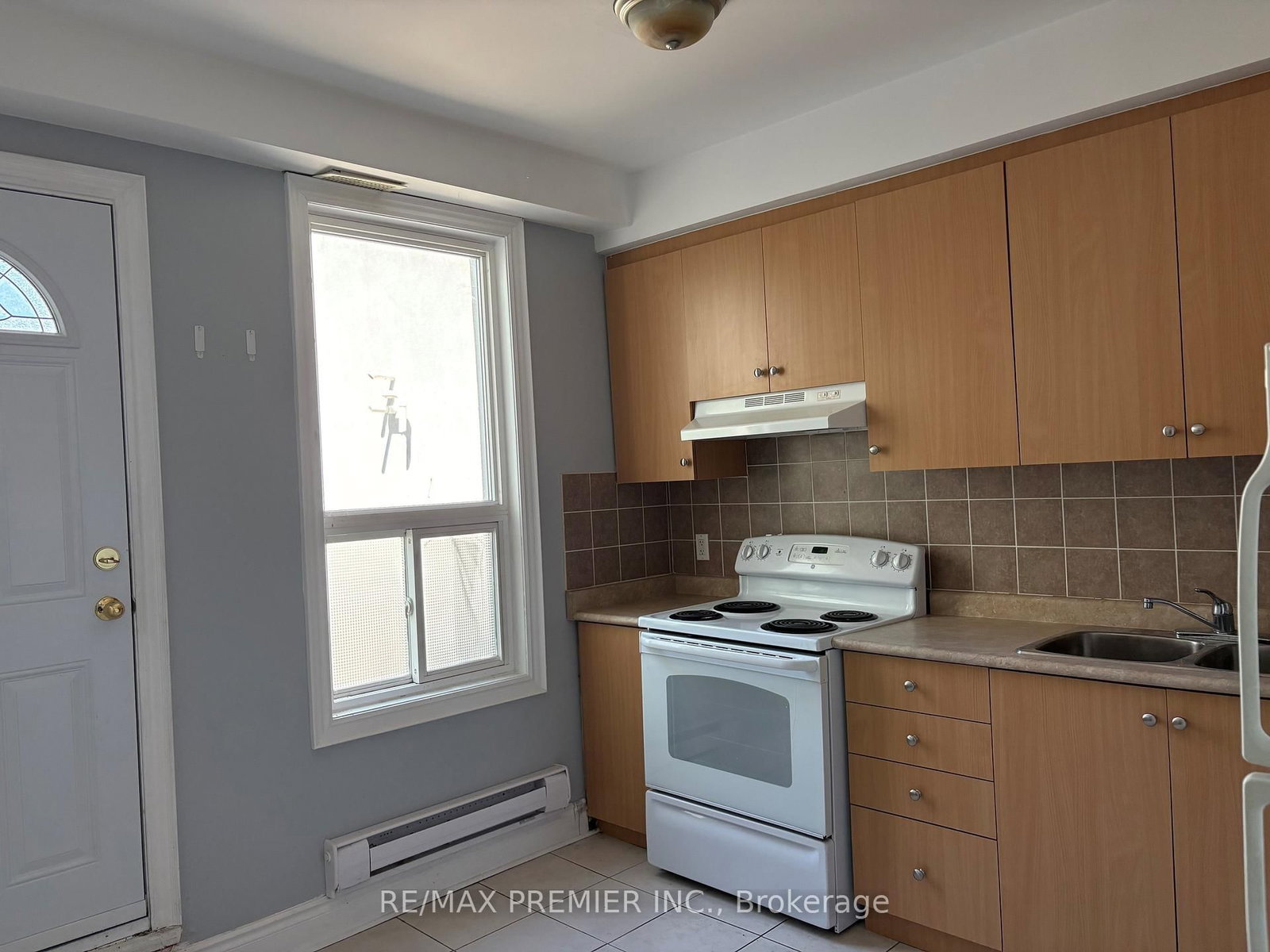 938 Bloor Street W, Unit Upper - Photo 4