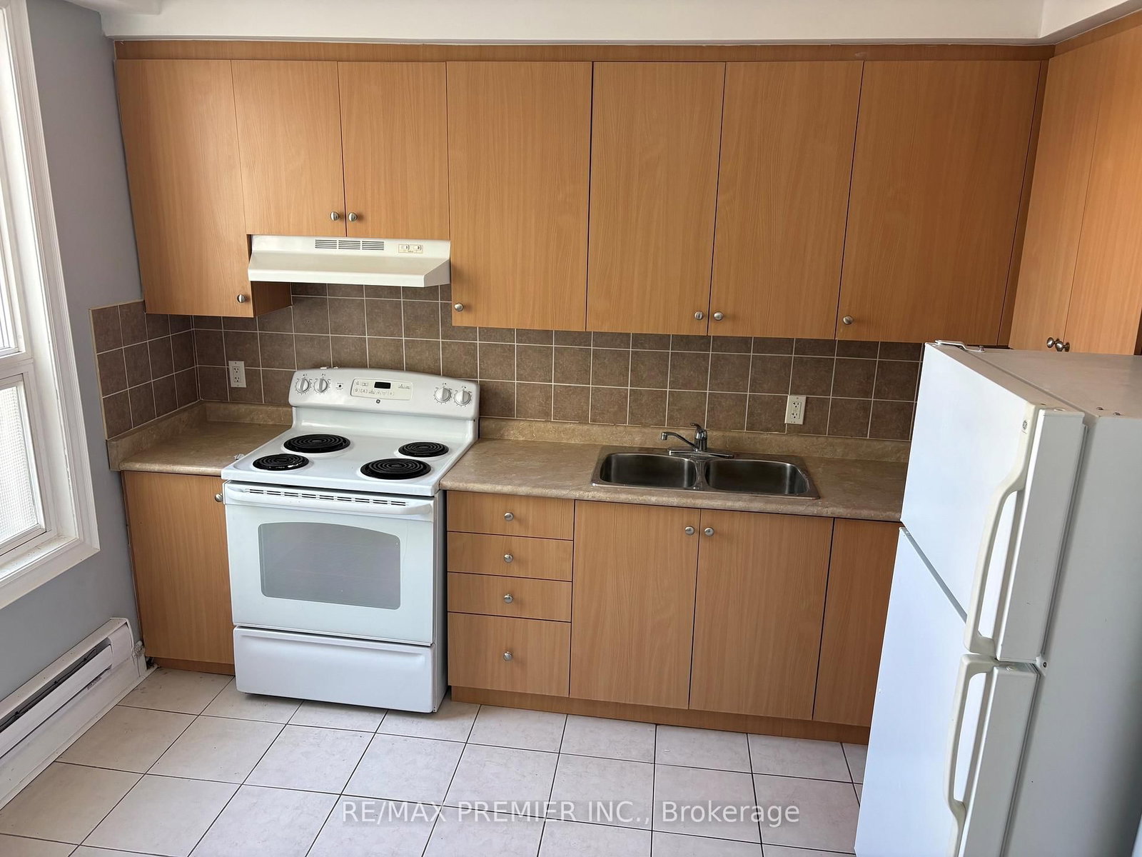 938 Bloor Street W, Unit Upper - Photo 6