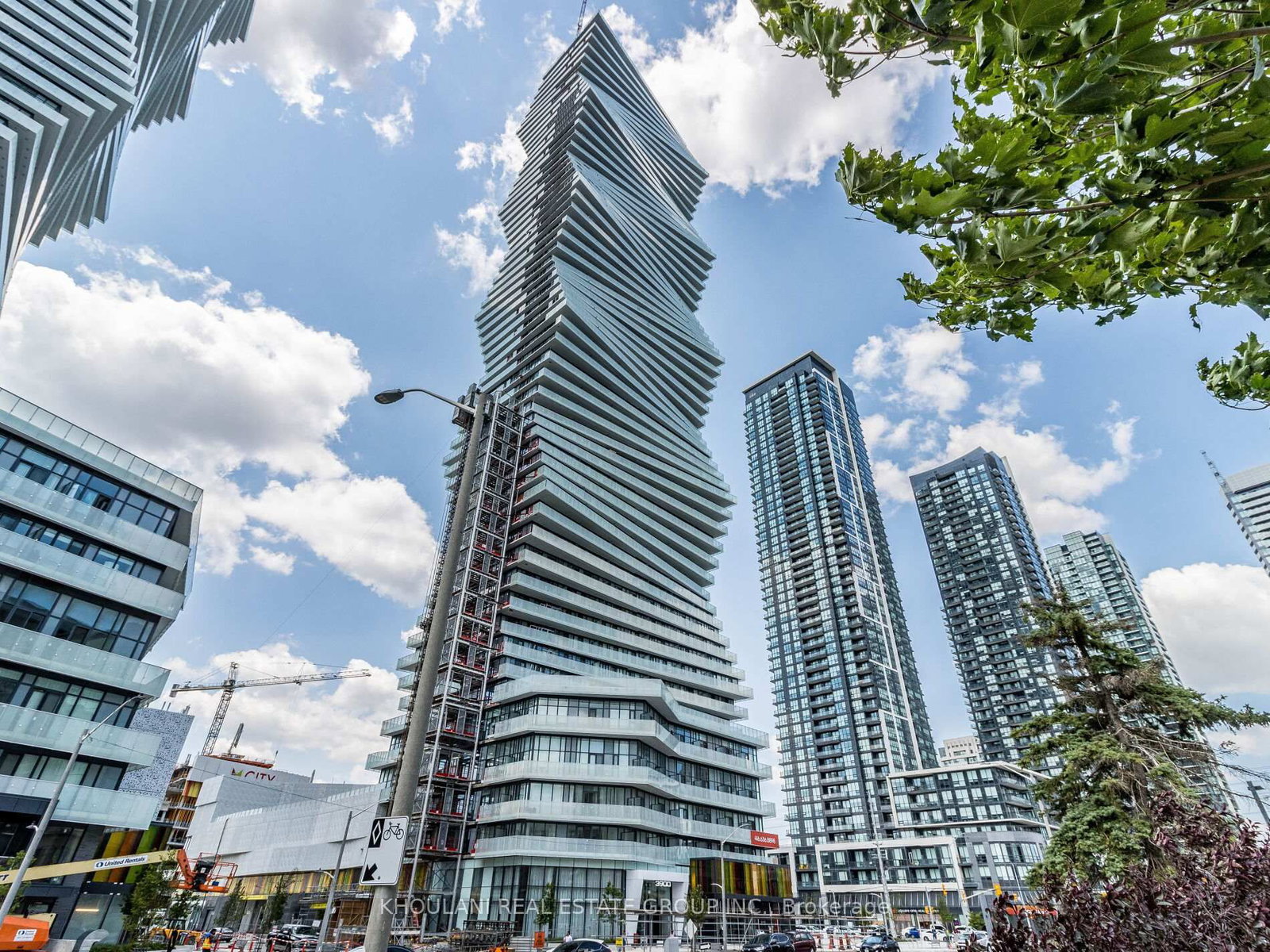 3900 Confederation Parkway, Unit 2212