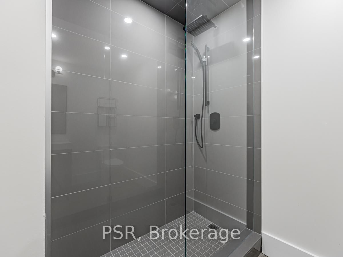 33 Parkway Avenue, Unit B - Photo 18