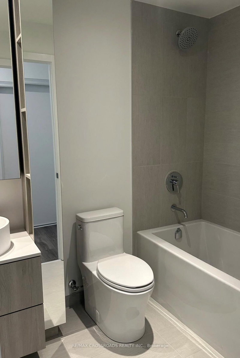 28 Ann Mississauga,ON L5G 0E1 — Photo 5