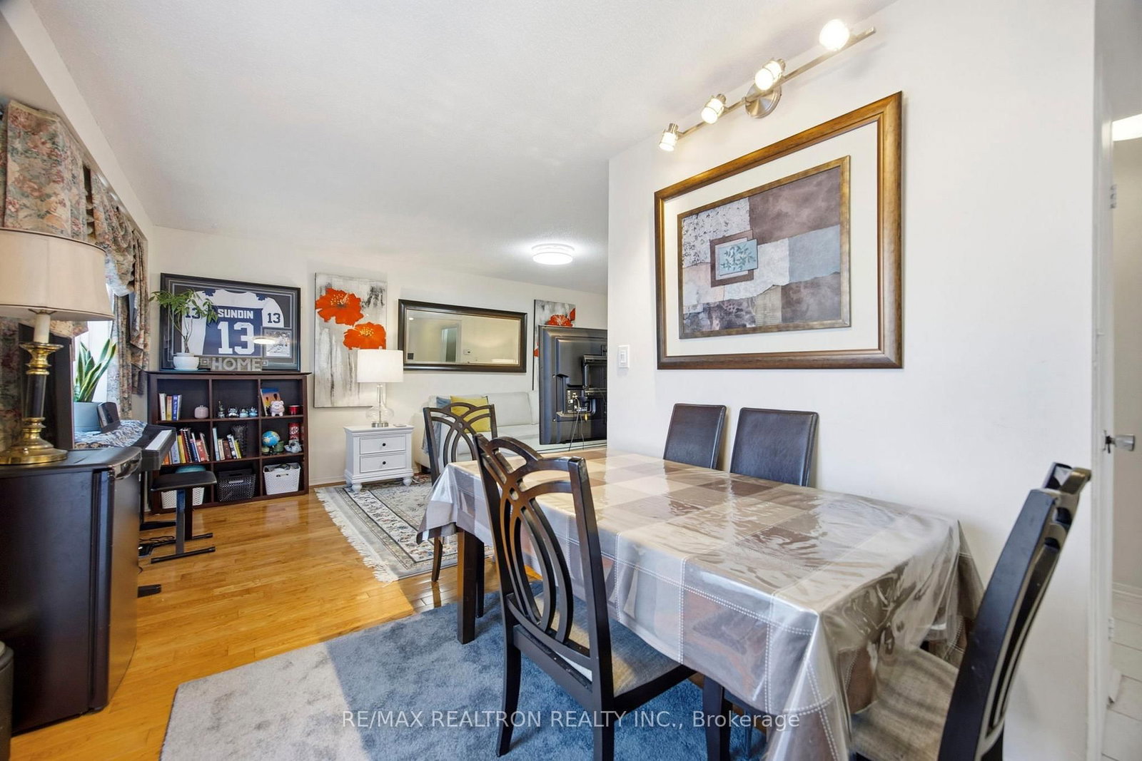 12 San Vito Way • Toronto, ON photo 8