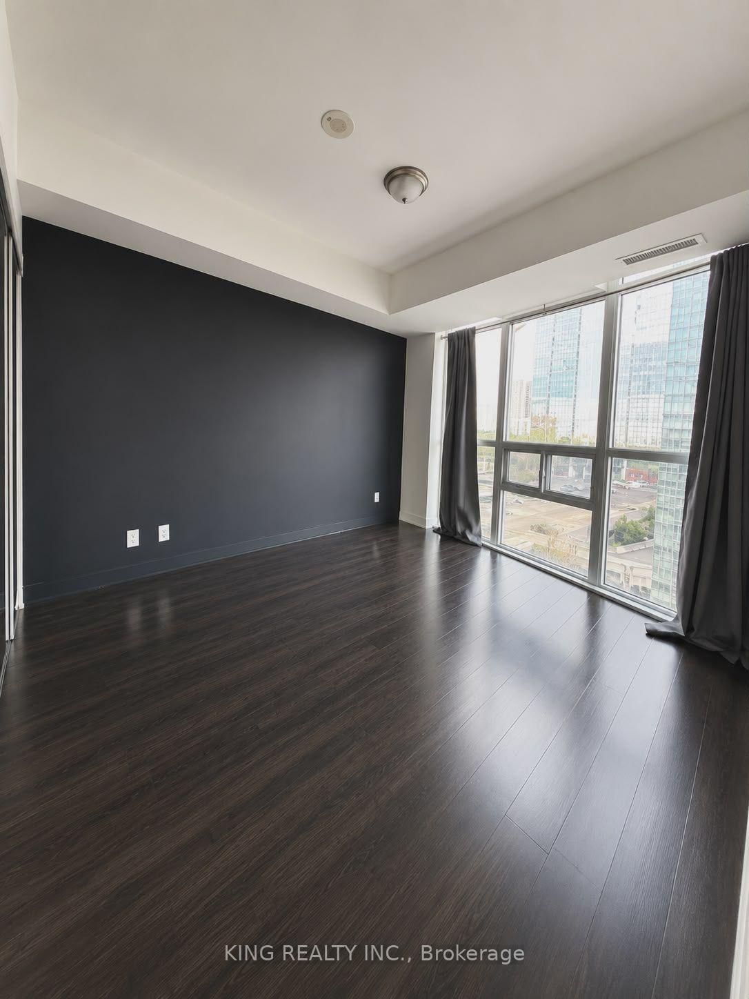 80 Absolute Avenue, Unit 710 - Photo 6
