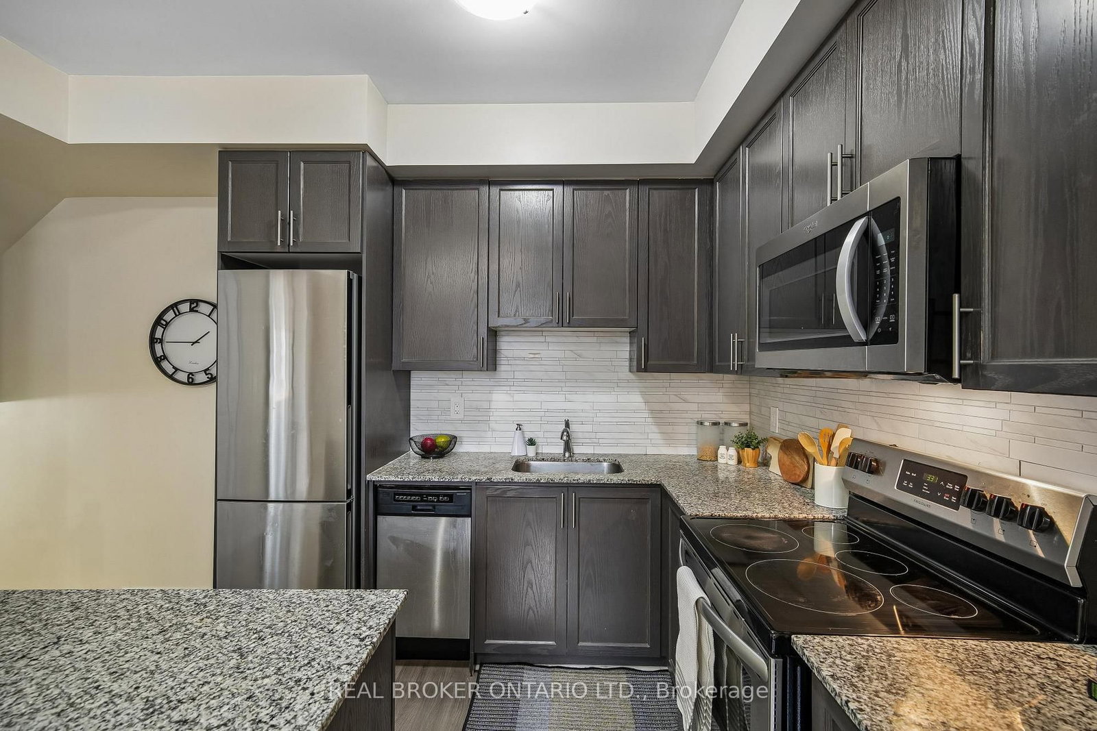 26 Fieldway Road, Unit 46 - Photo 9