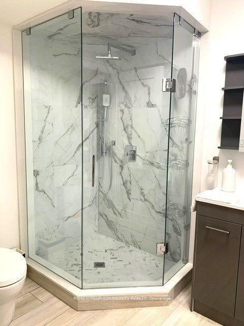 7 Van Dusen Boulevard - Photo 10