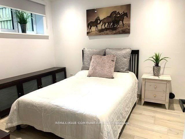 7 Van Dusen Boulevard - Photo 13