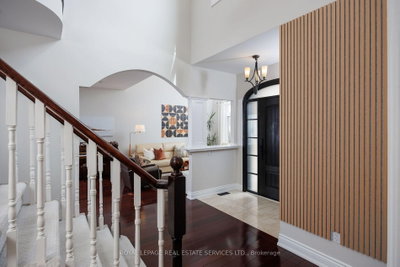 1061 Summit Ridge Drive — photo 4