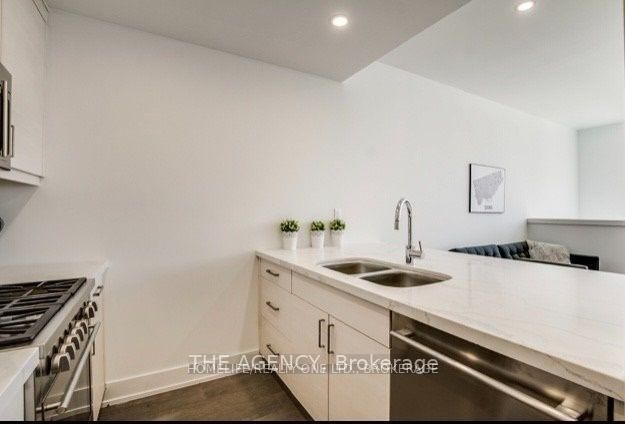 303 Gilmour Avenue - Photo 5