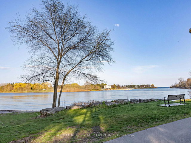 592 Montbeck Crescent