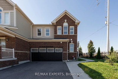 5-bed Townhouse · 56 Donlamont Circ