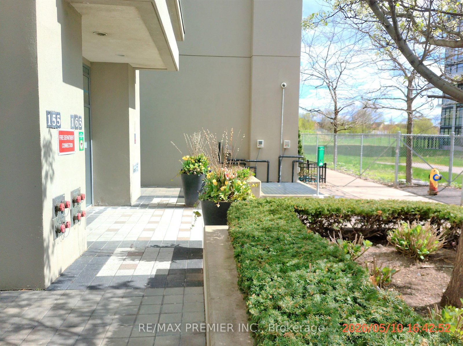 165 Legion Road N, Unit 1525 - Photo 3