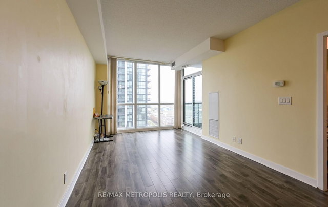 1004 - 3985 Grand Park Drive