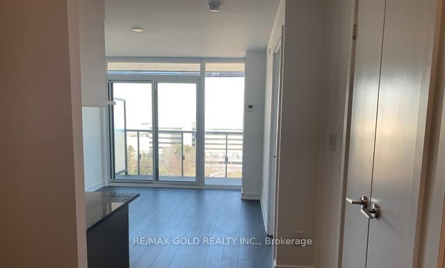 1208 - 160 Flemington Road