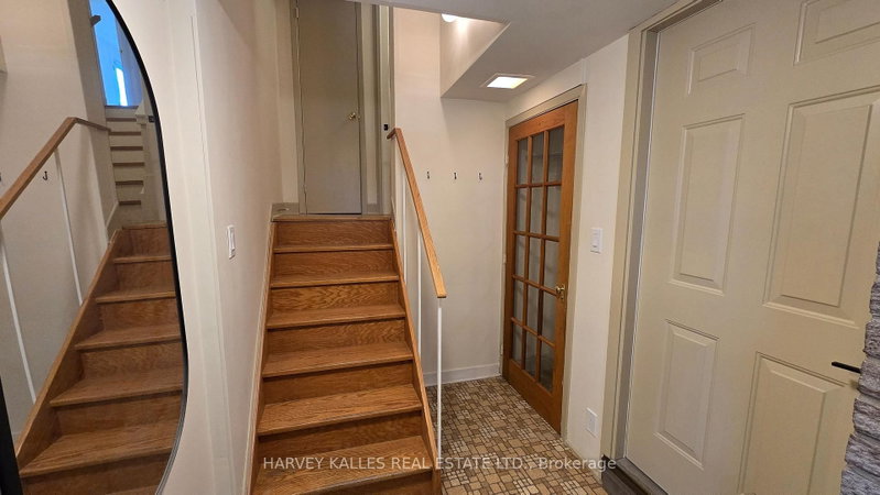 279 Cornelius Pkwy photo 4