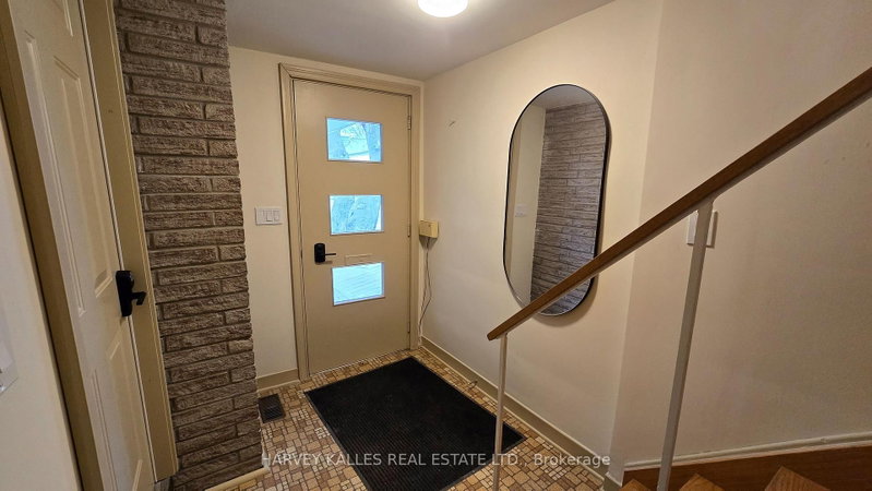 279 Cornelius Pkwy photo 5