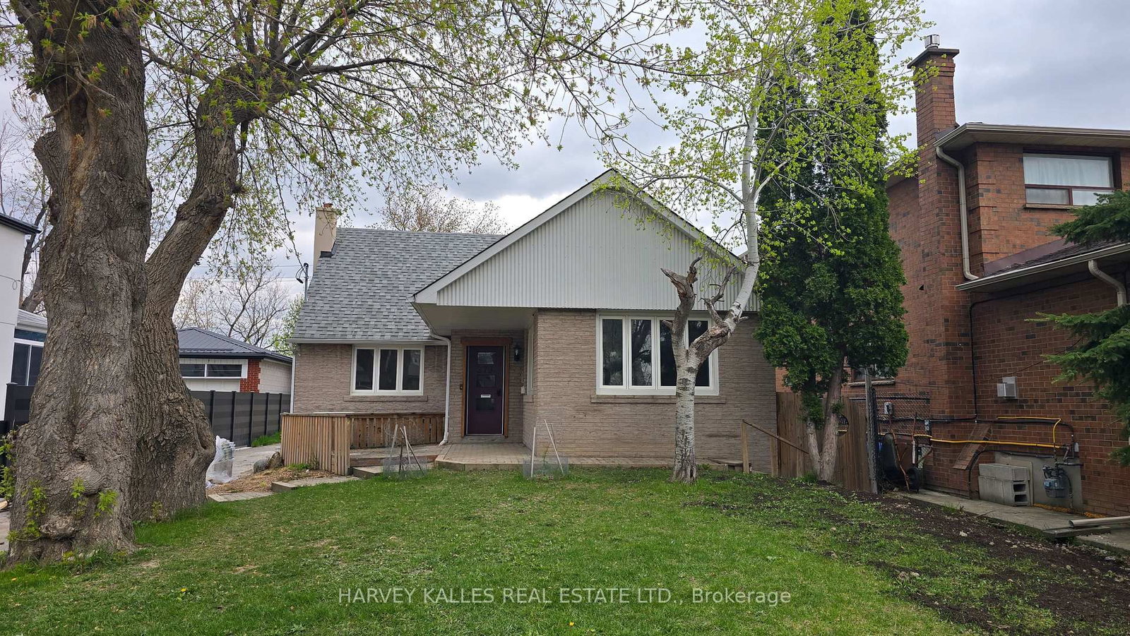 Main-279 Cornelius Parkway, Toronto, ON, photo 2
