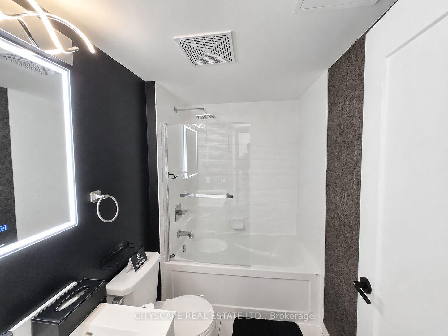56 Annie Craig Toronto,ON M8V 0C8 — Photo 15