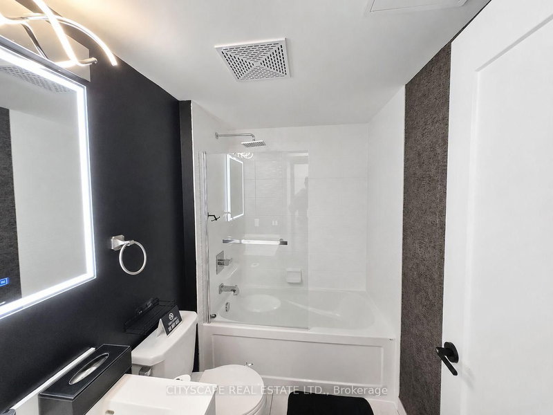 56 Annie Craig Toronto,ON M8V 0C8 — Photo 15