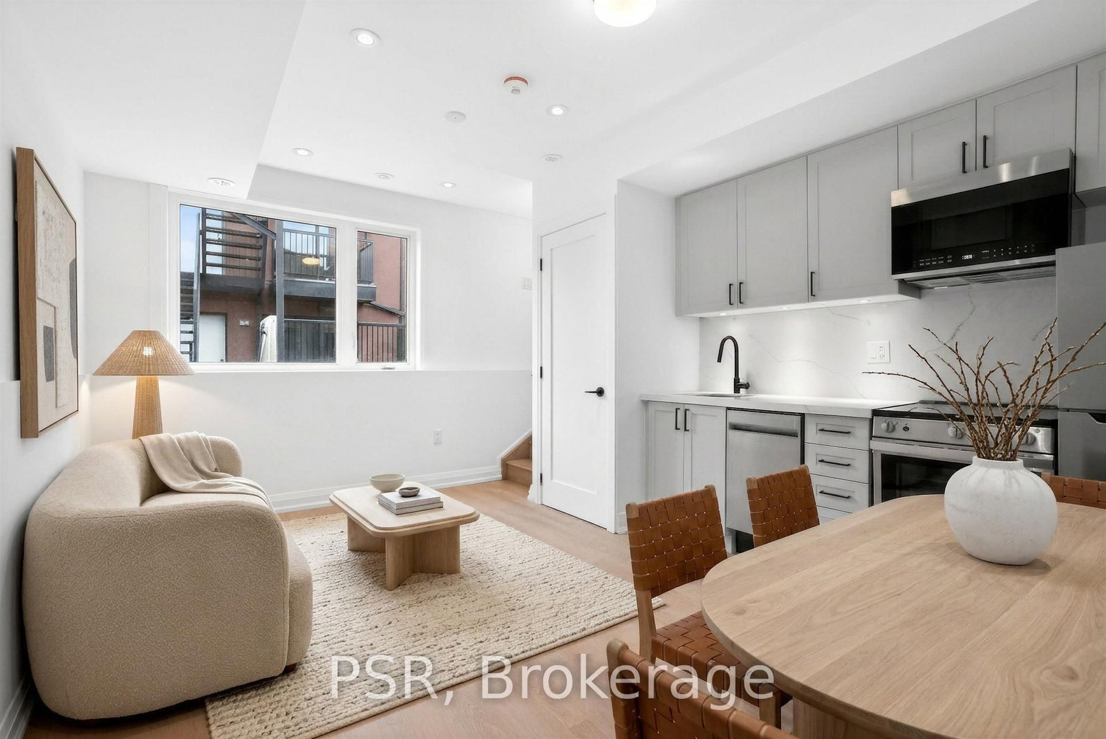 218 Aileen Avenue, Unit E - Photo 2