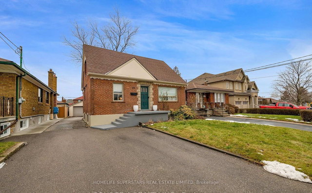 475 Maple Leaf Drive