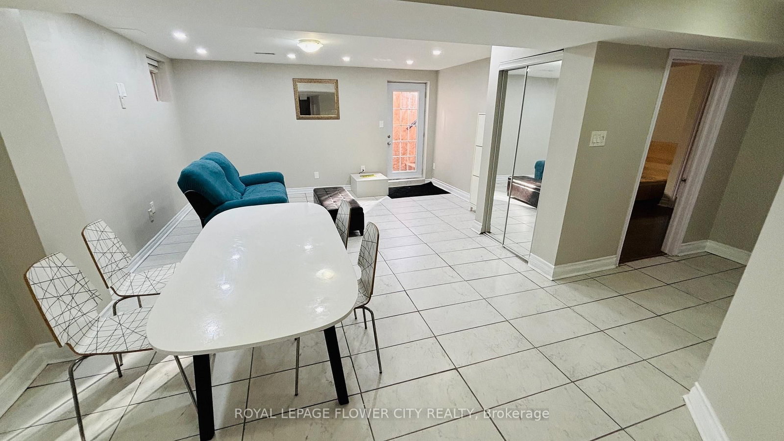 952 Clark Boulevard - Photo 5