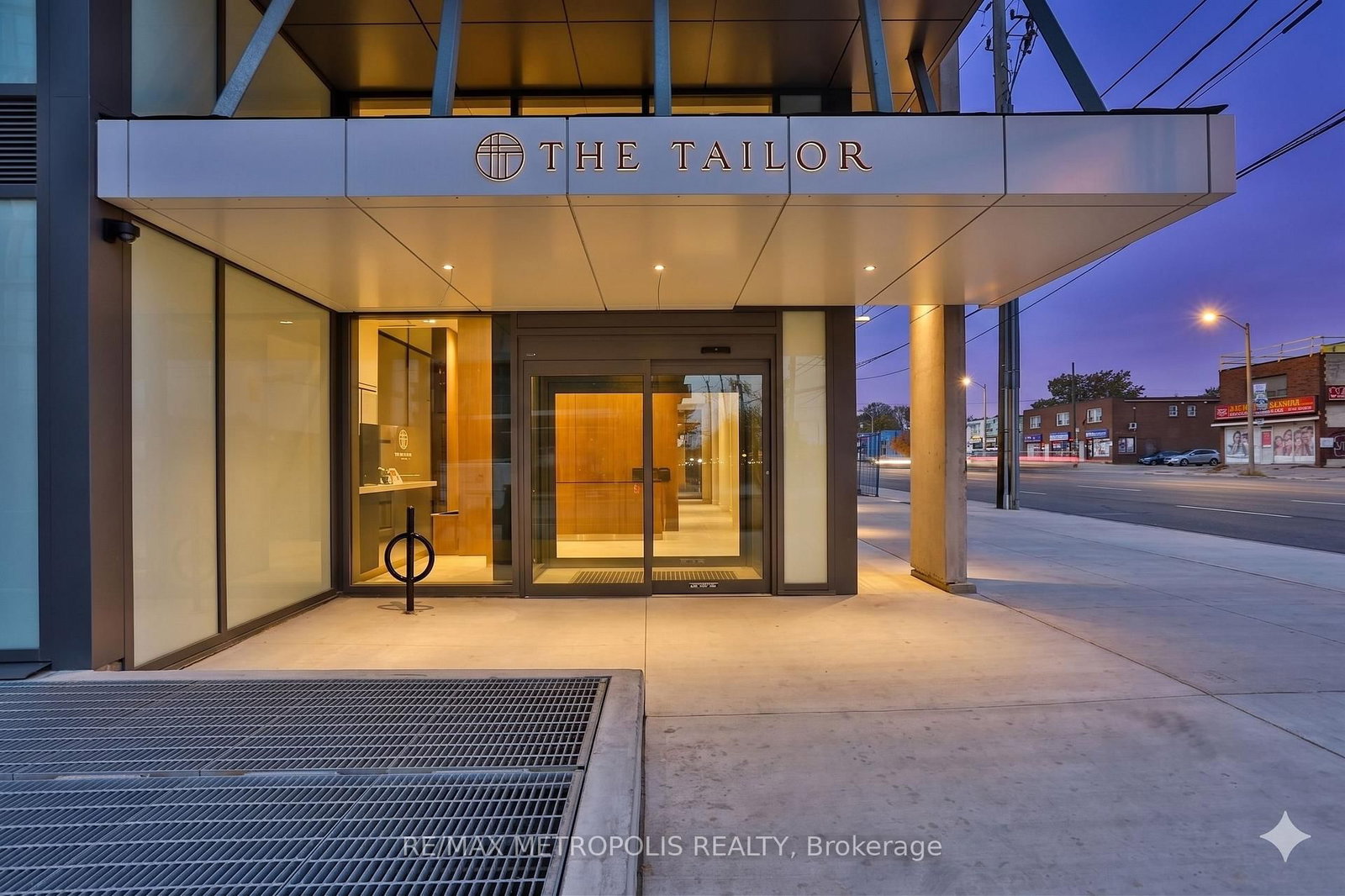 1195 The Queensway, Unit 905