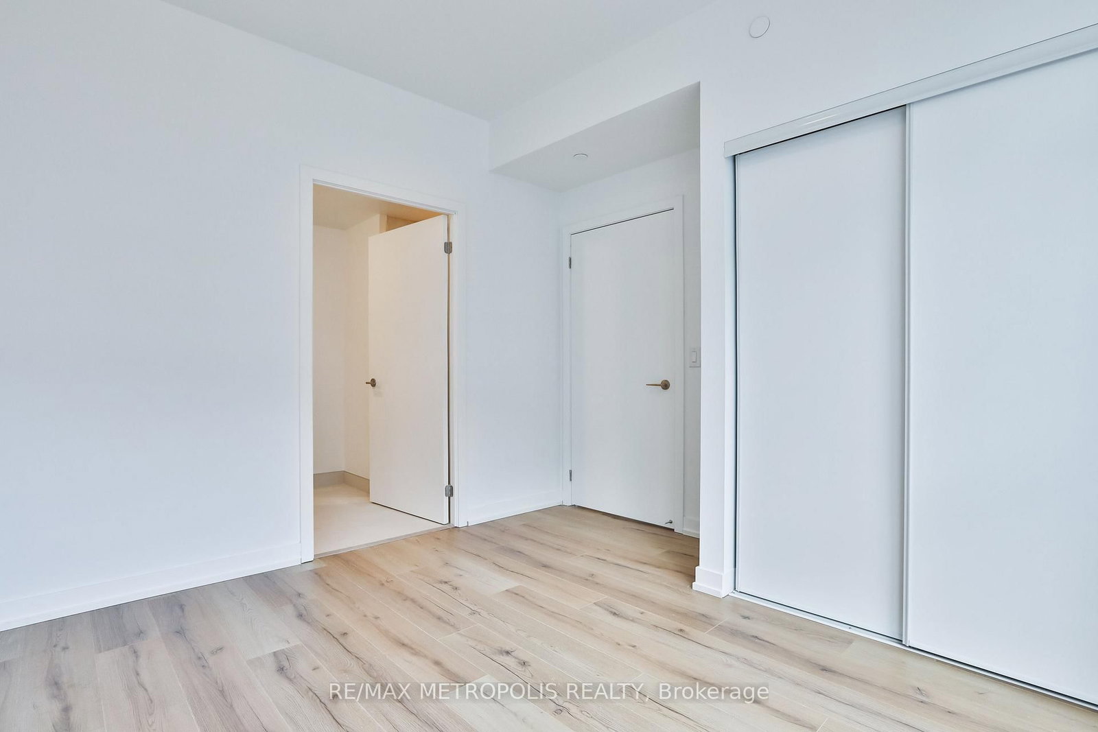 1195 The Queensway, Unit 905 - Photo 11