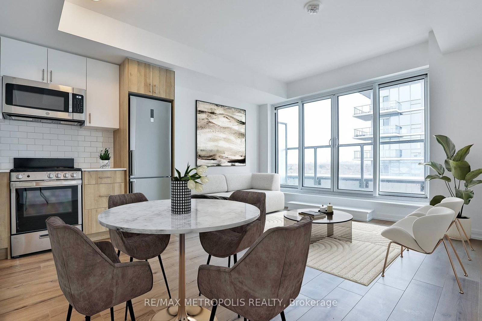 1195 The Queensway, Unit 905 - Photo 2