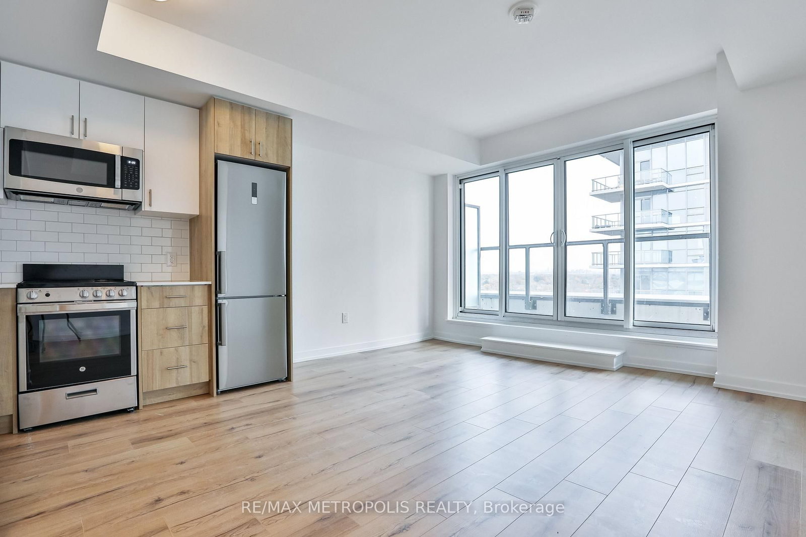 1195 The Queensway, Unit 905 - Photo 7