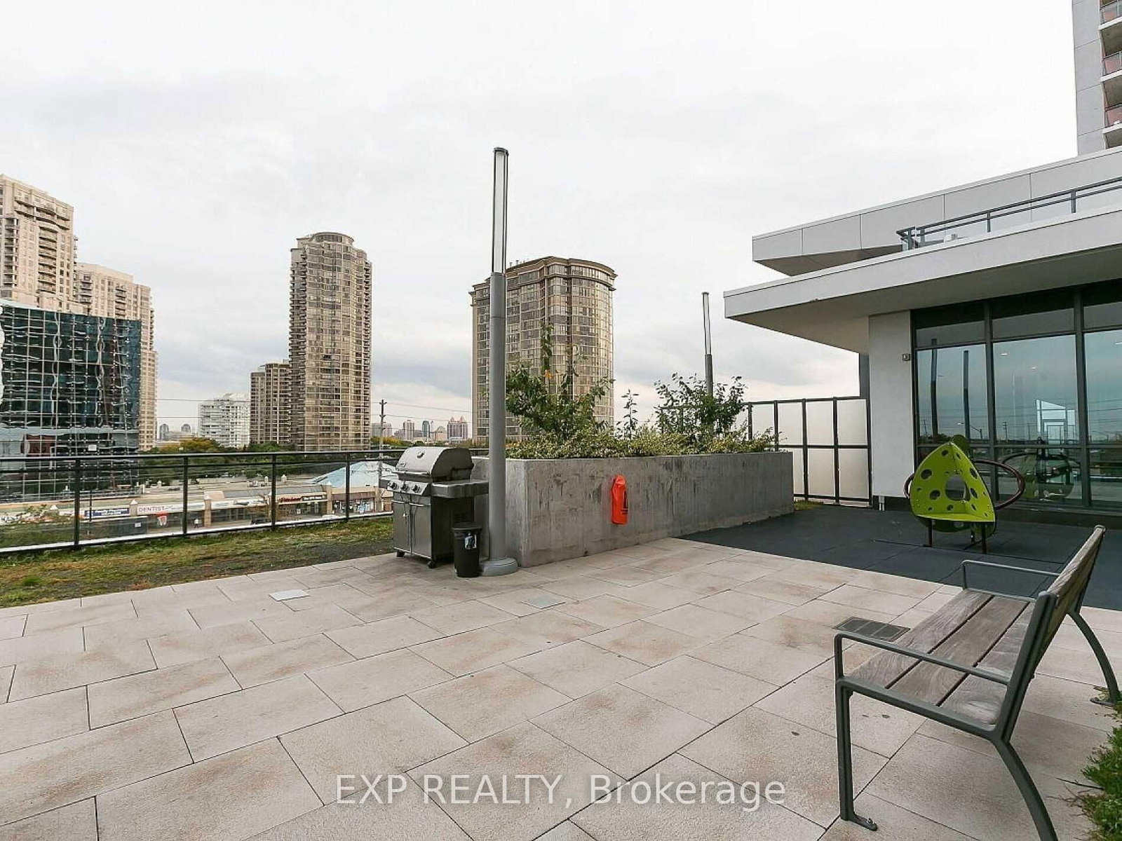 75 Eglinton Avenue W, Unit 2005 - Photo 38