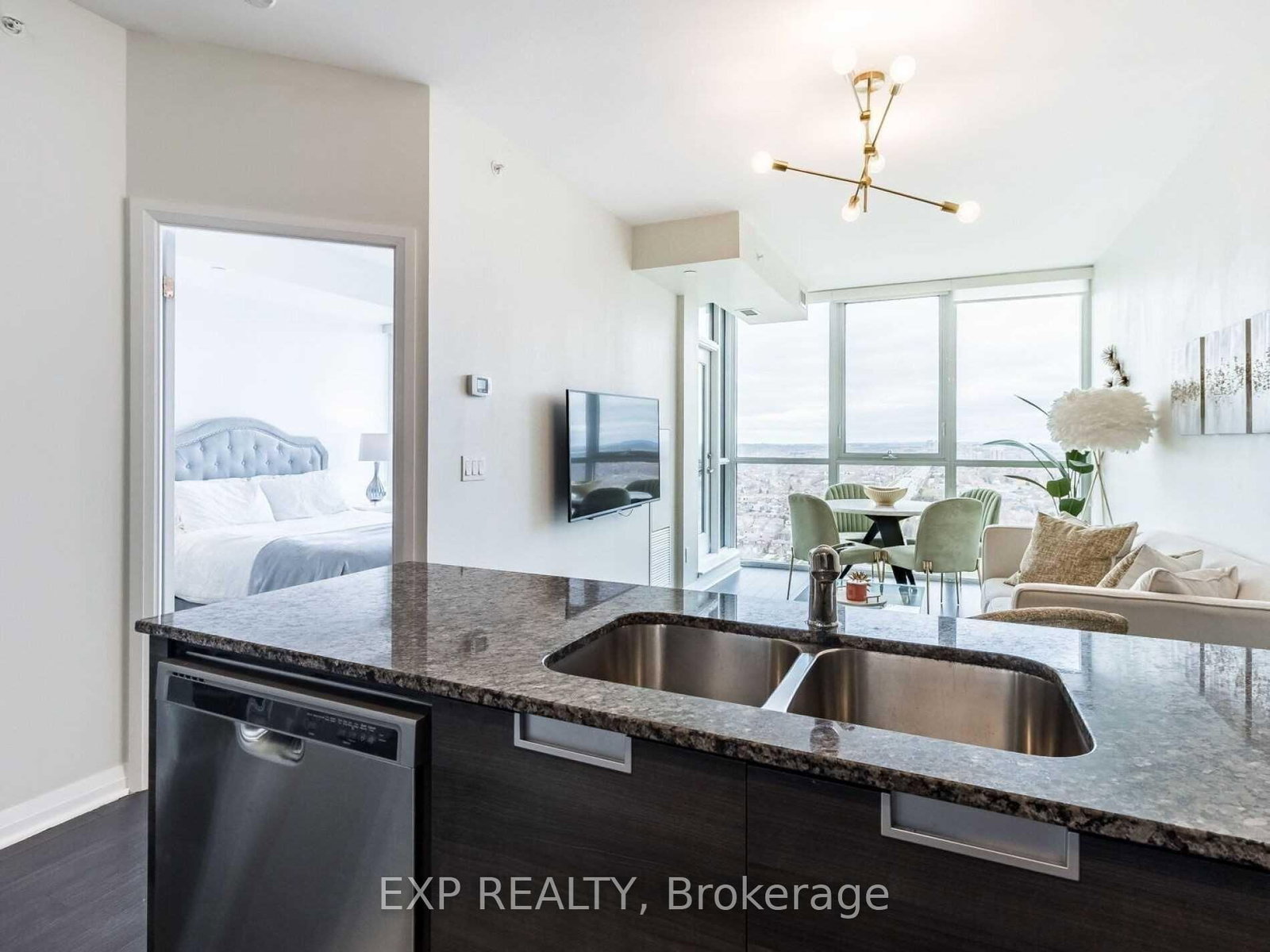 75 Eglinton Avenue W, Unit 2005 - Photo 6