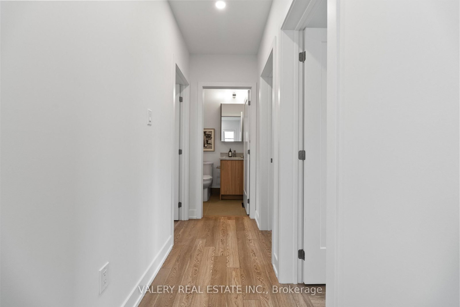 15 Acorn Avenue, Unit 5 - Photo 21