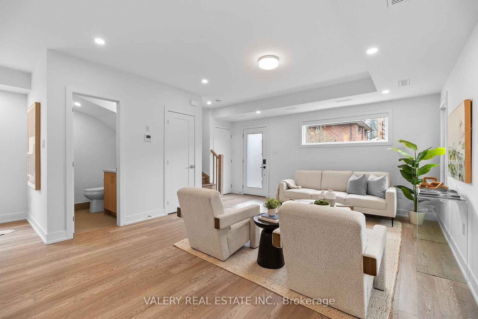 15 Acorn Avenue, Unit 5 - Photo 8