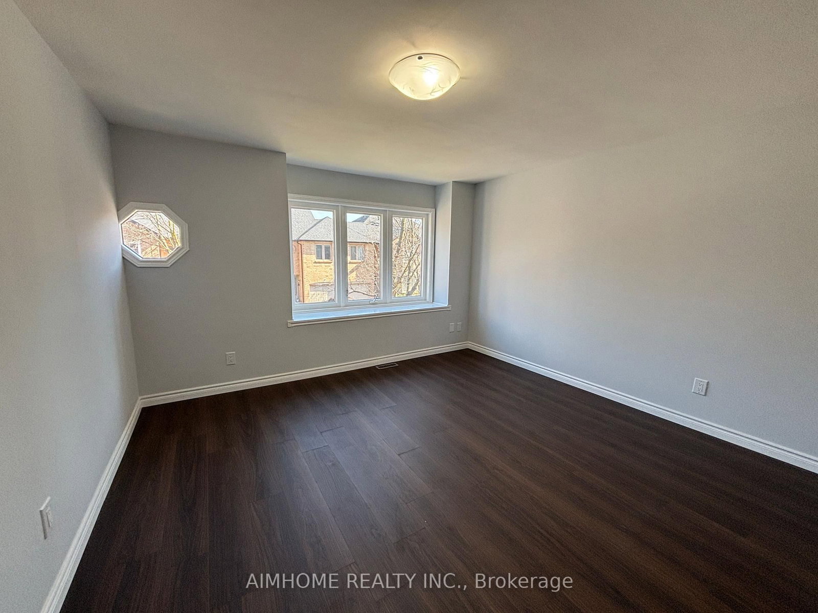 4635 Regents Terrace, Unit 23 - Photo 10