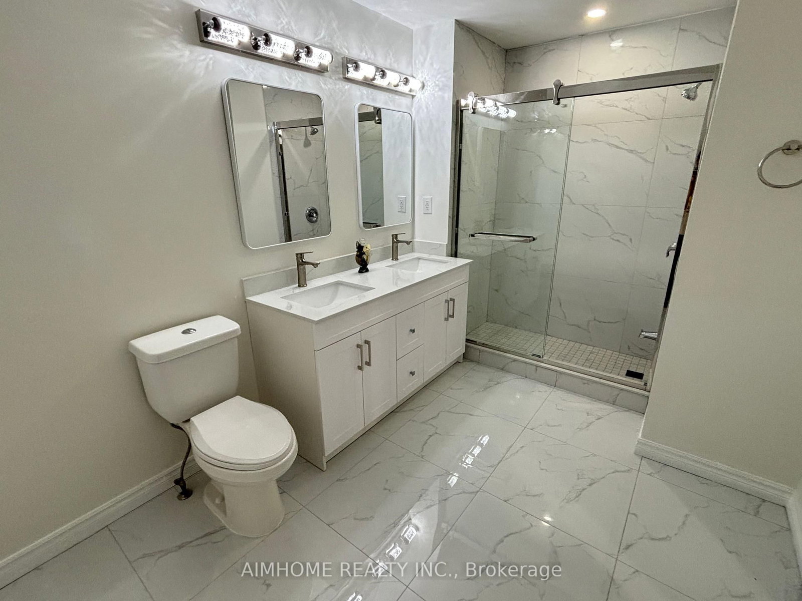 4635 Regents Terrace, Unit 23 - Photo 12