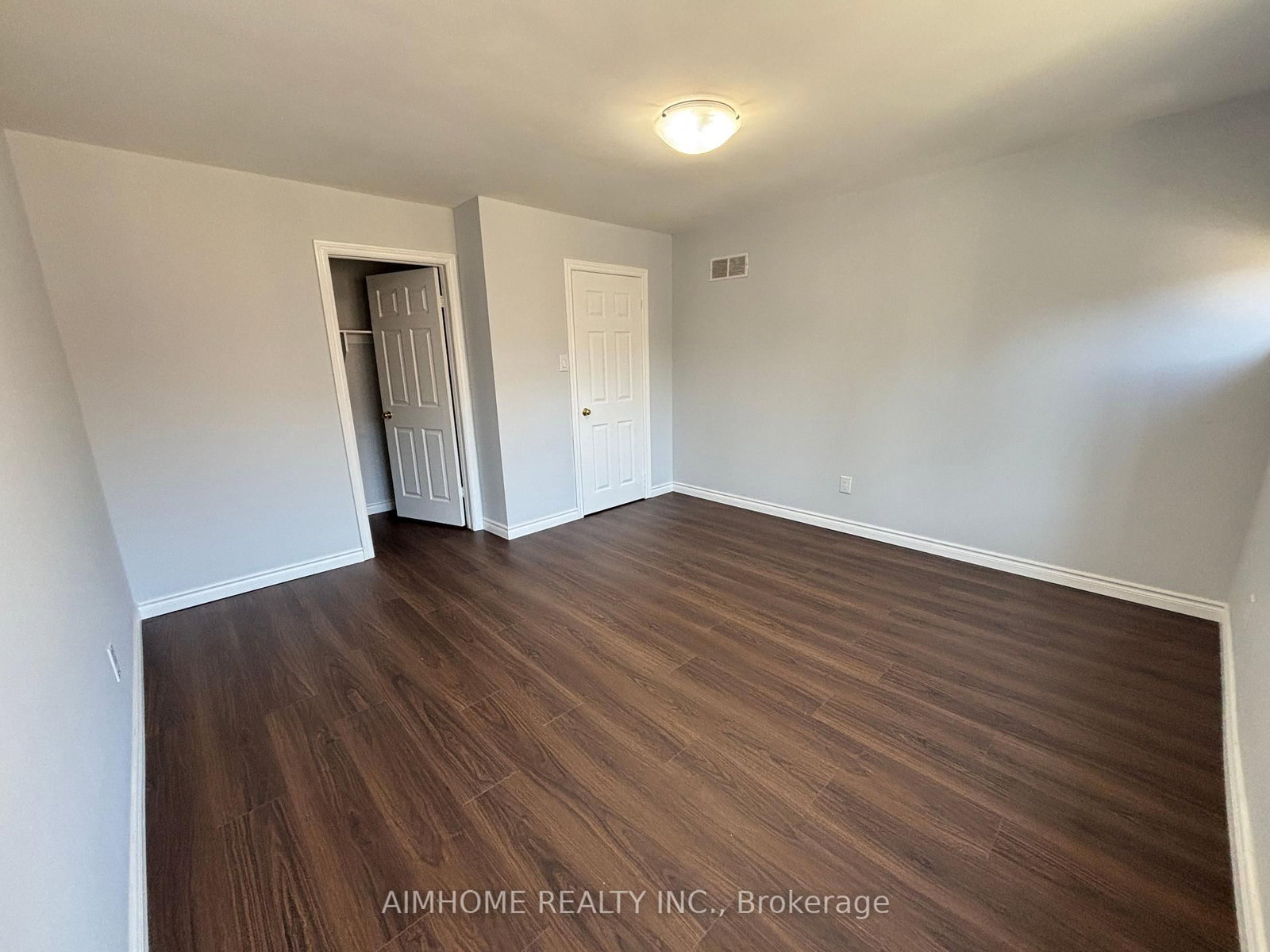 4635 Regents Terrace, Unit 23 - Photo 9