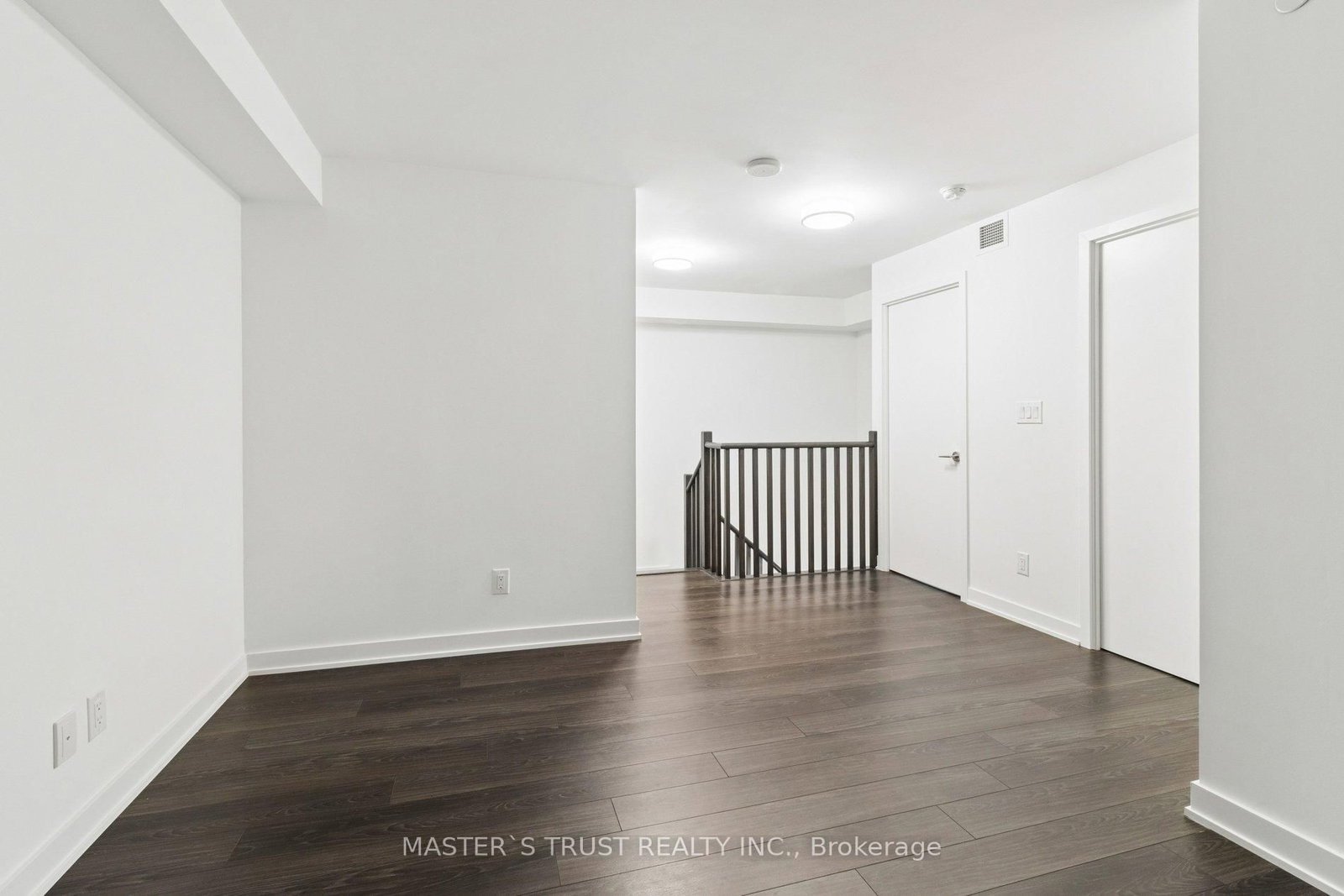160 Flemington Road E, Unit TH109 - Photo 12