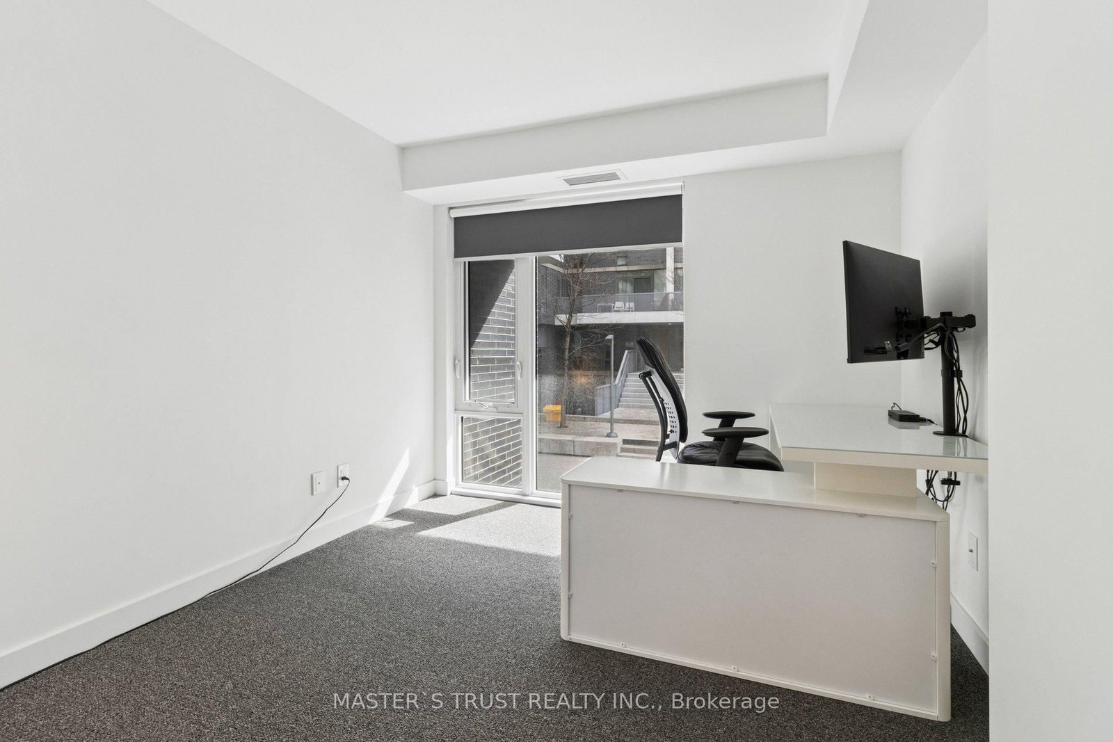 160 Flemington Road E, Unit TH109 - Photo 17