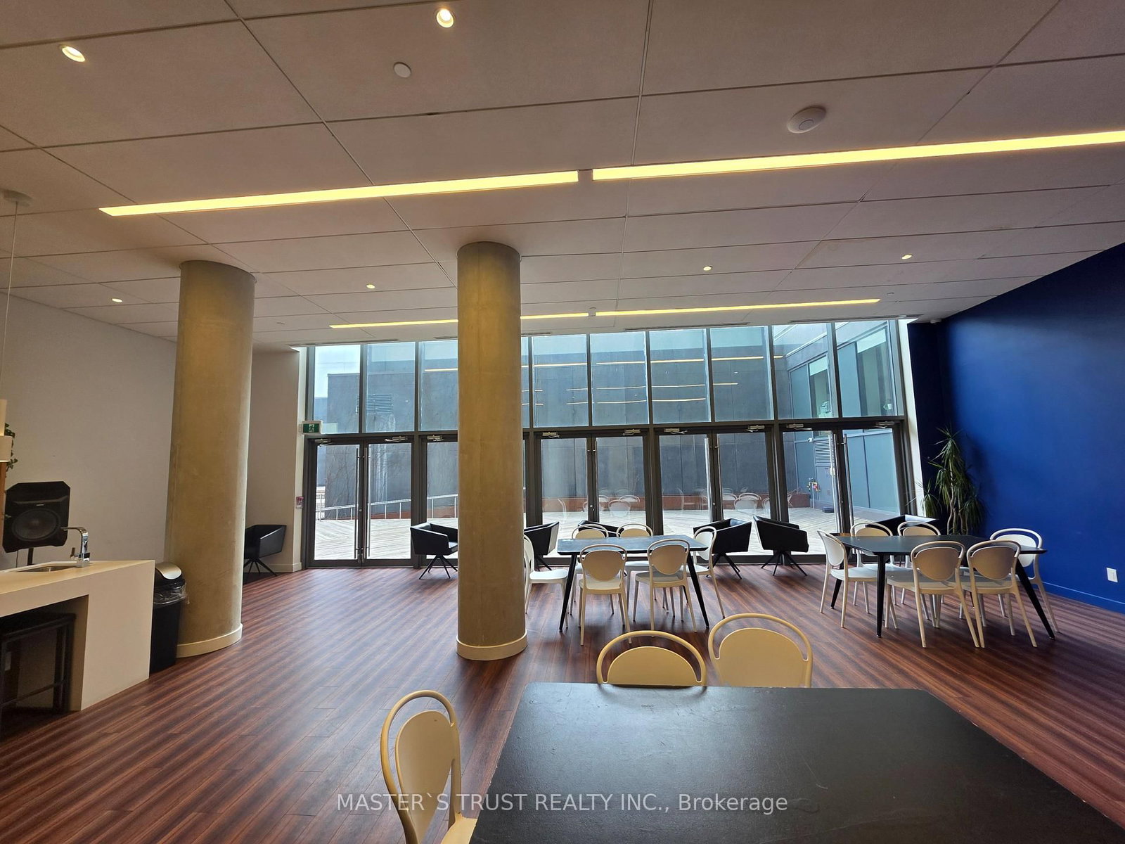 160 Flemington Road E, Unit TH109 - Photo 29