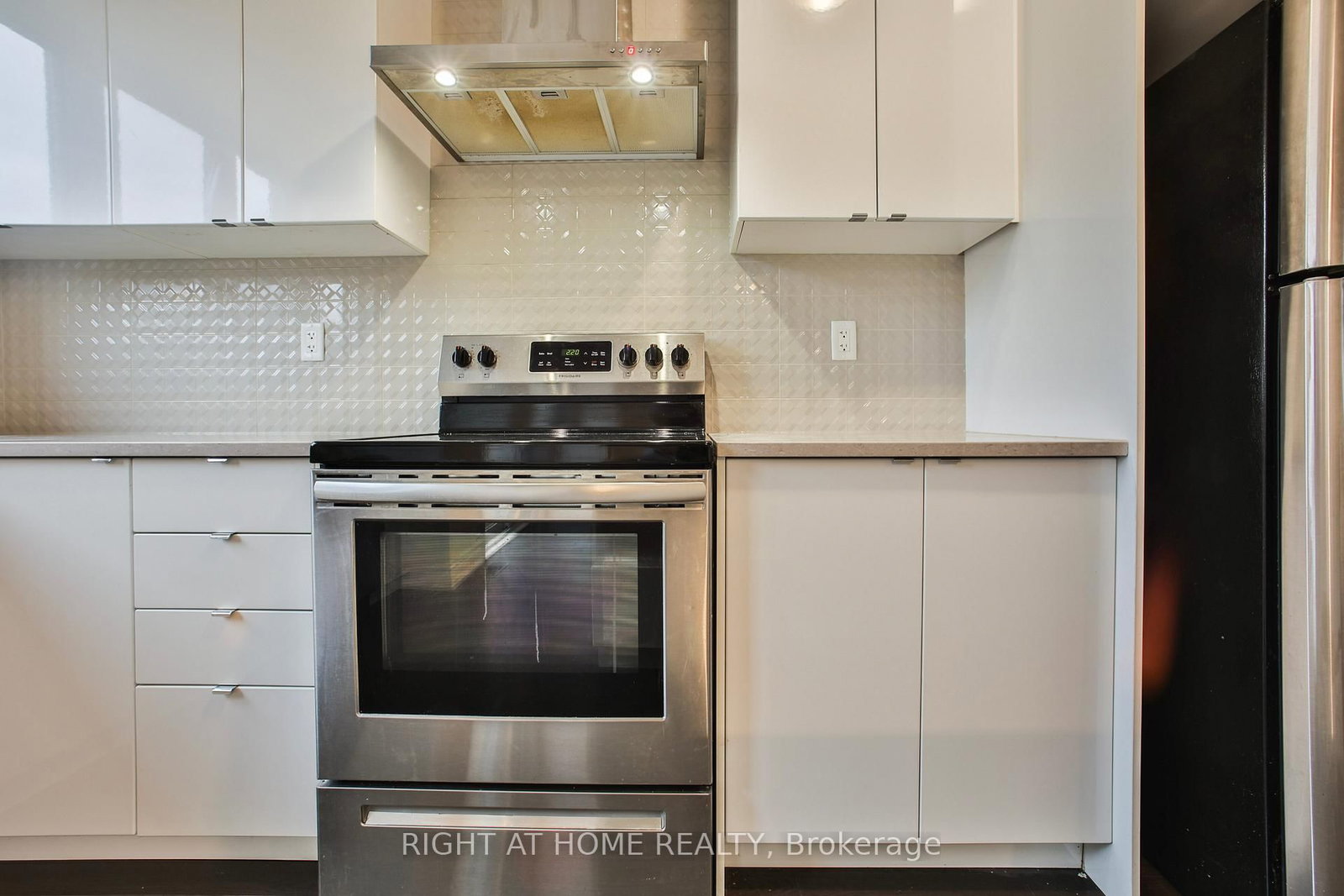 25 HUBBELL Road, Unit UPPER - Photo 18