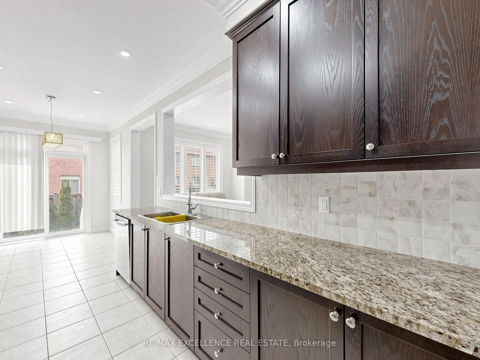 61 Campwood Crescent - Photo 15